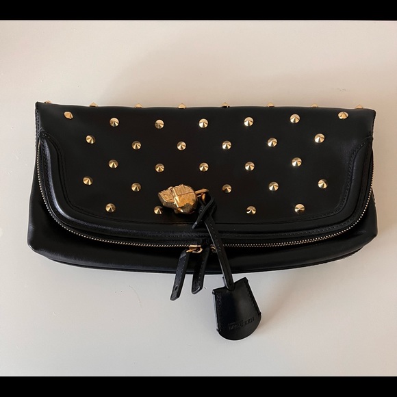 Alexander McQueen Handbags - Alexander McQueen clutch